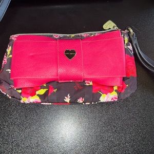 Wristlet betsey johnson